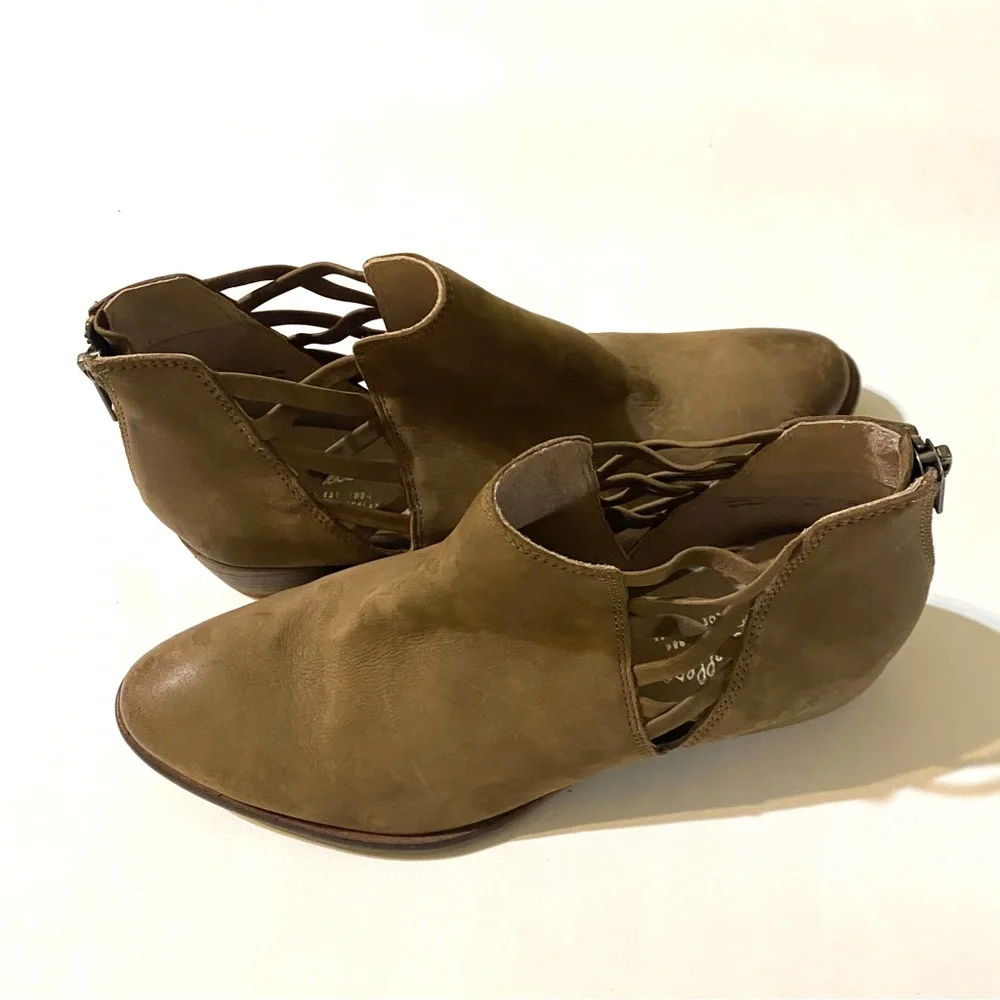 Seychelles Women's  Tan Ankle Boots